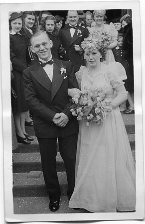 Bridesmaid & groomsman 3